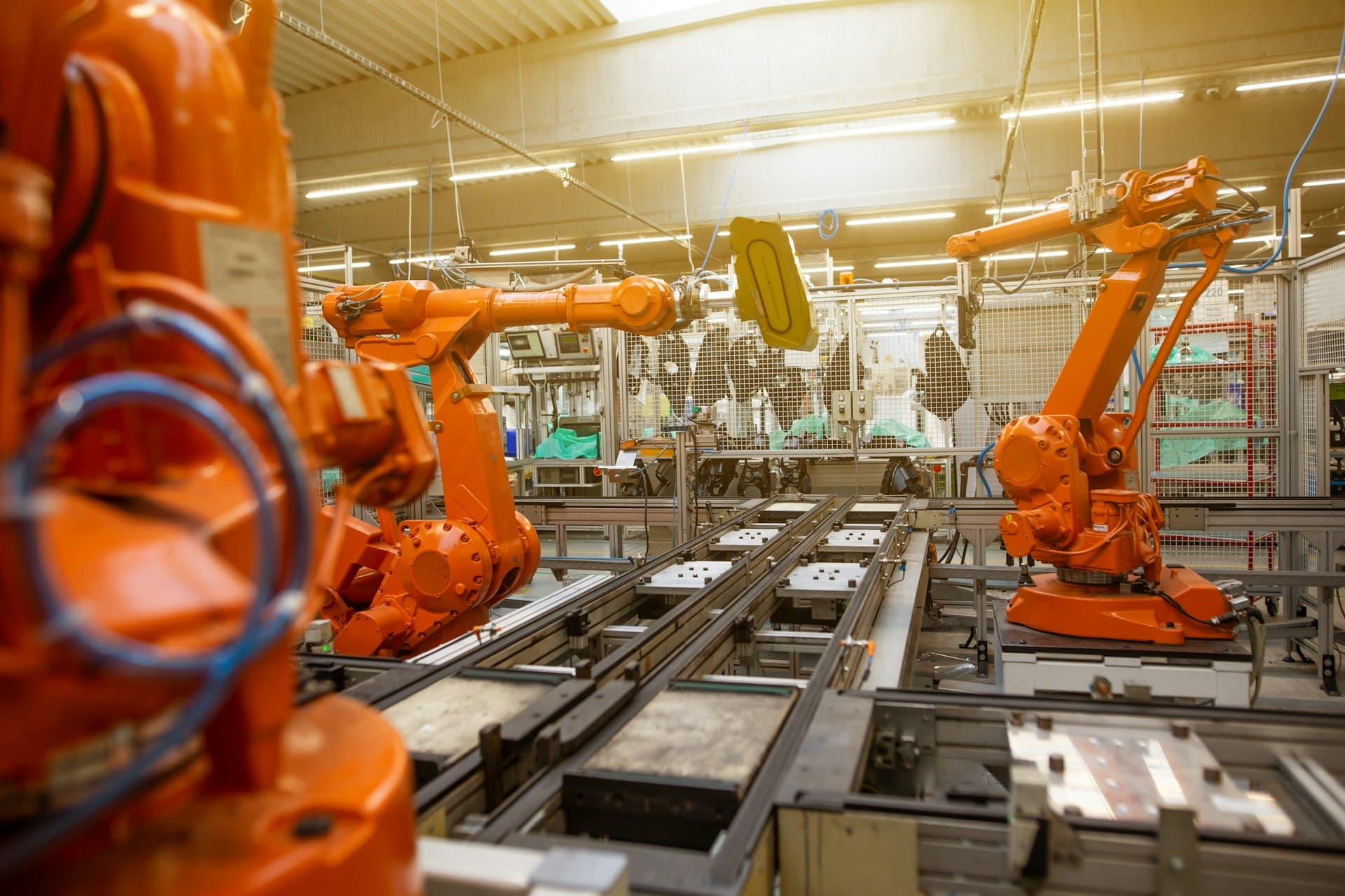 Planta industrial con maquinaria de producción